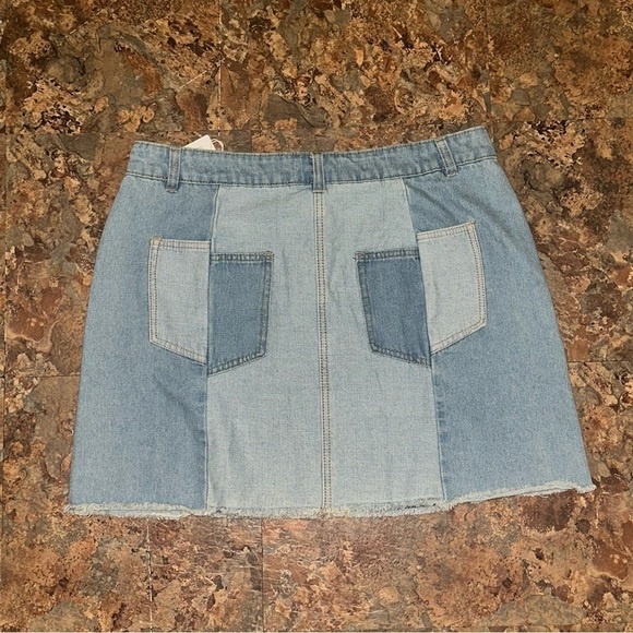 Chelsea and Violet Colorblock Patchwork Jean Skirt Blue Denim Raw Hem Size 31 - Picture 6 of 12